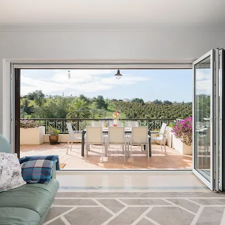 Family With Pool 4* אלבופיירה